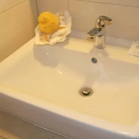 Apollonia Hotel 3*